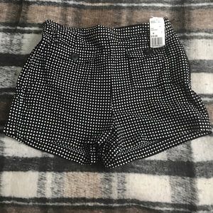 Polka dot shorts!😍🤩